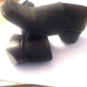 STUART WEITZMAN Slip on,
Vintage Loafers, gray fabric